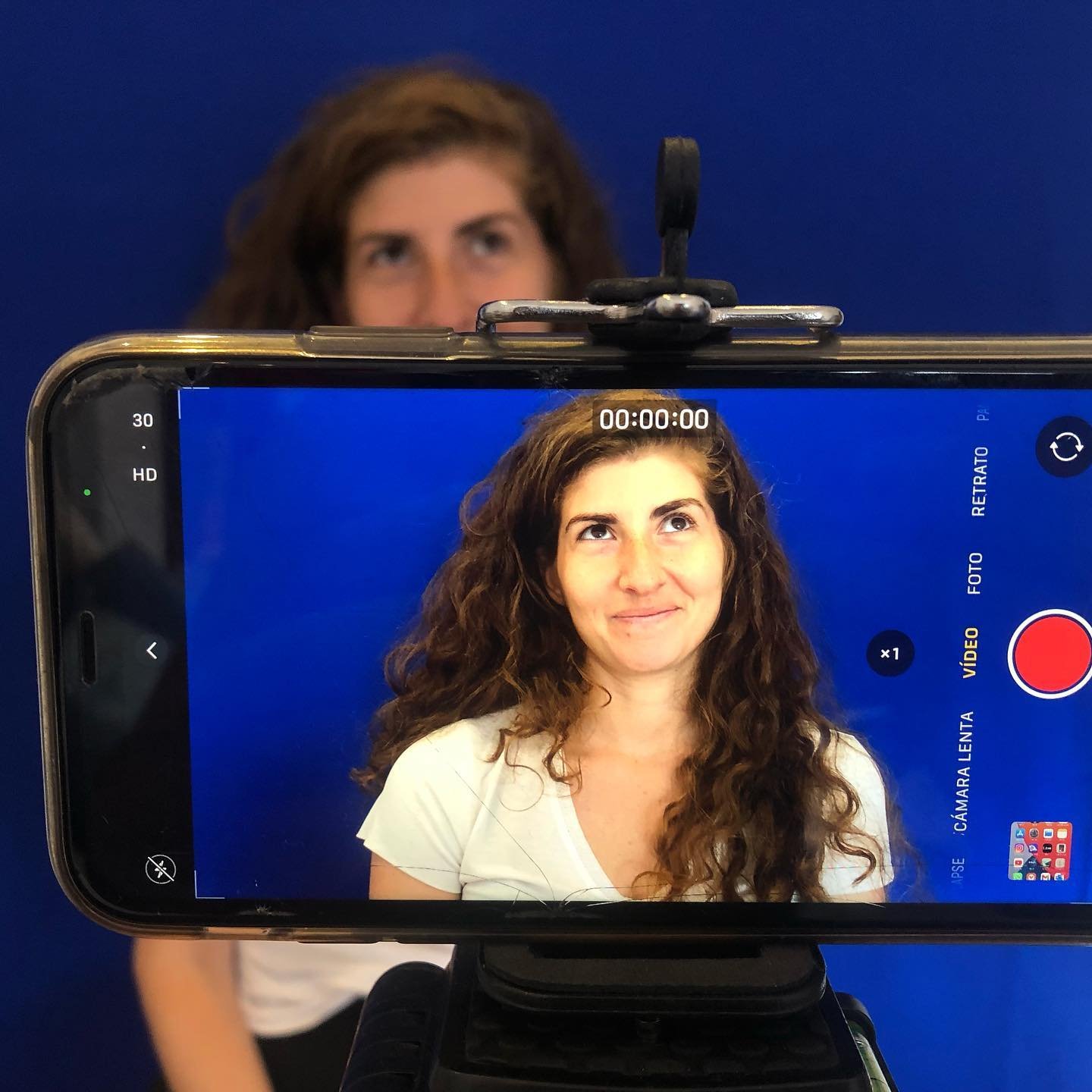 🎥 Can&rsquo;t stop, won&rsquo;t stop&hellip; 

#actress #redhead #spanishactress #shooting #film #curlyhair #audition #blue #nofilter